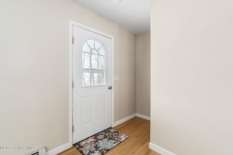 3rd image of 1000 King Hill Road