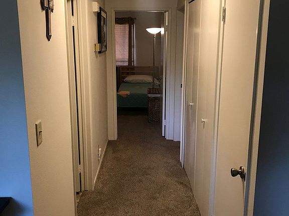 3rd image of 574 Eakins Ln