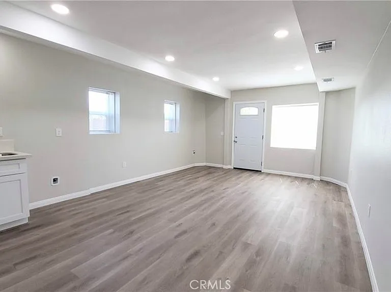 21786 Cottonwood Ave #B — Photo 11