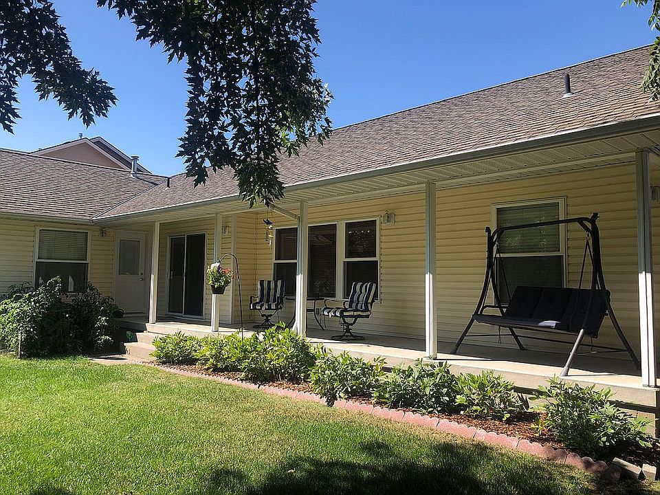 2nd image of 42 Parkwood Cir