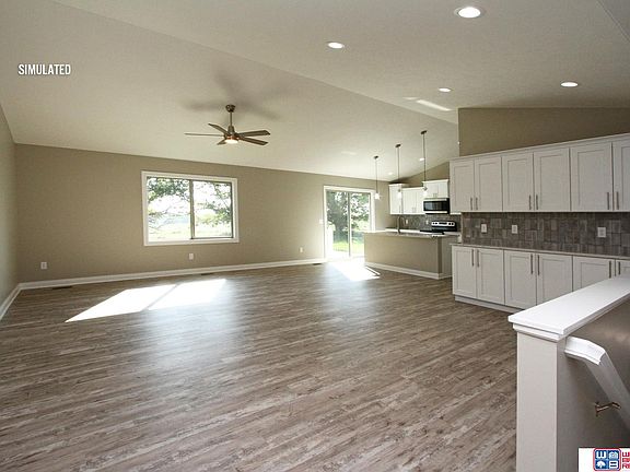 2nd image of 600 N 108th St