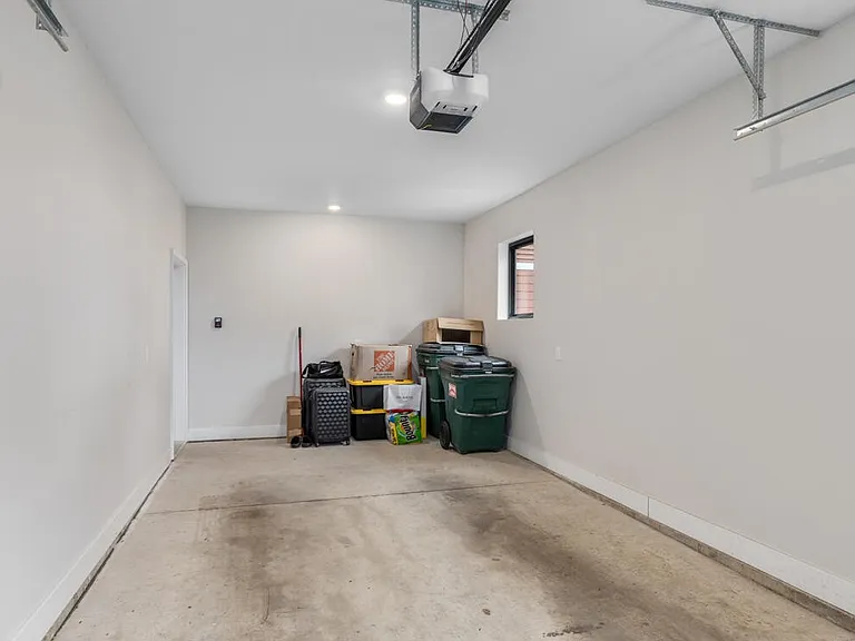 633 Fairview Ave NE #2 — Photo 17