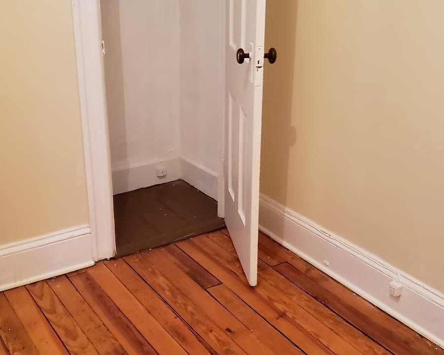 2nd image of 118 McLean Ave