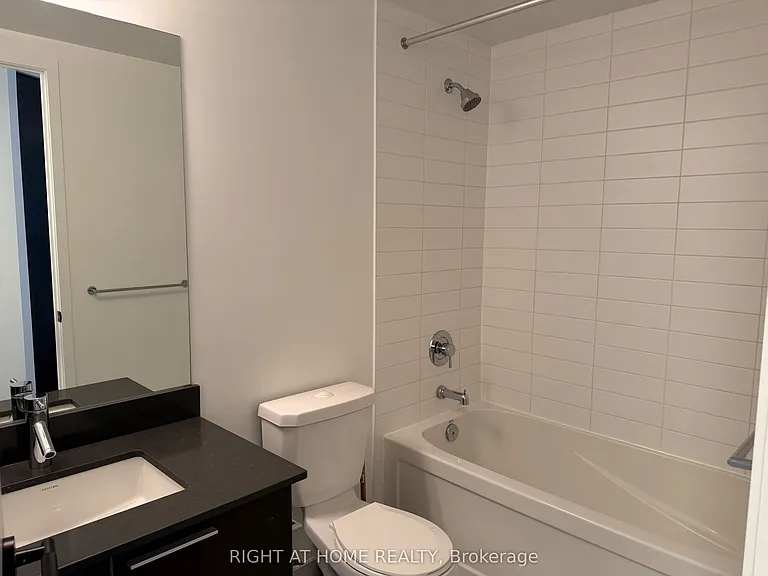 10 Park Lawn Rd #522 — Photo 12