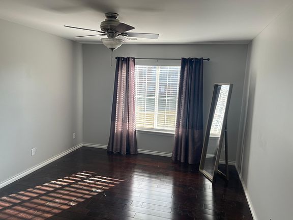 3rd image of 2208 Monarch Dr
