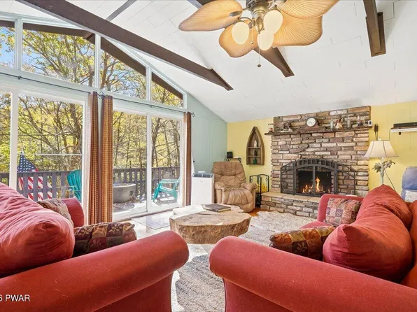 306 Gold Key Rd, Milford, PA 18337
