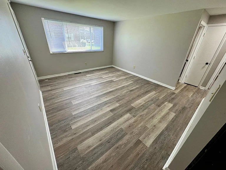 4944-4958 Arbor Village Drive — Photo 5