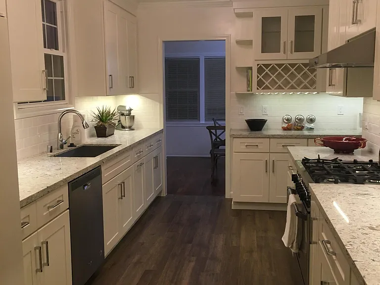 855 Poplar St — Photo 4