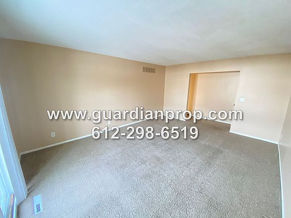 4th image of 2269 11th Ave E APT 4