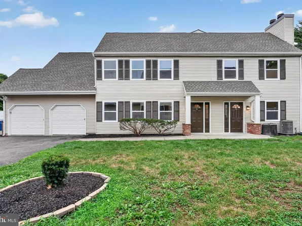 106 Willow Turn, Mount Laurel, NJ 08054
