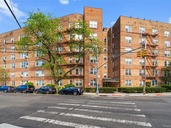 7445 Yellowstone Boulevard #6F, Rego Park, NY 11374