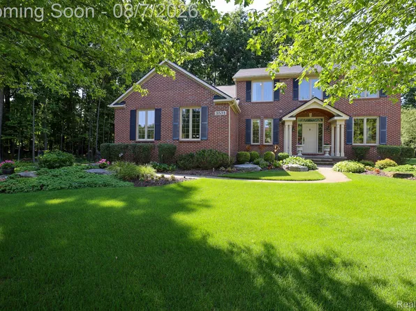 3531 Stoneridge Ct, Commerce Township, MI 48382