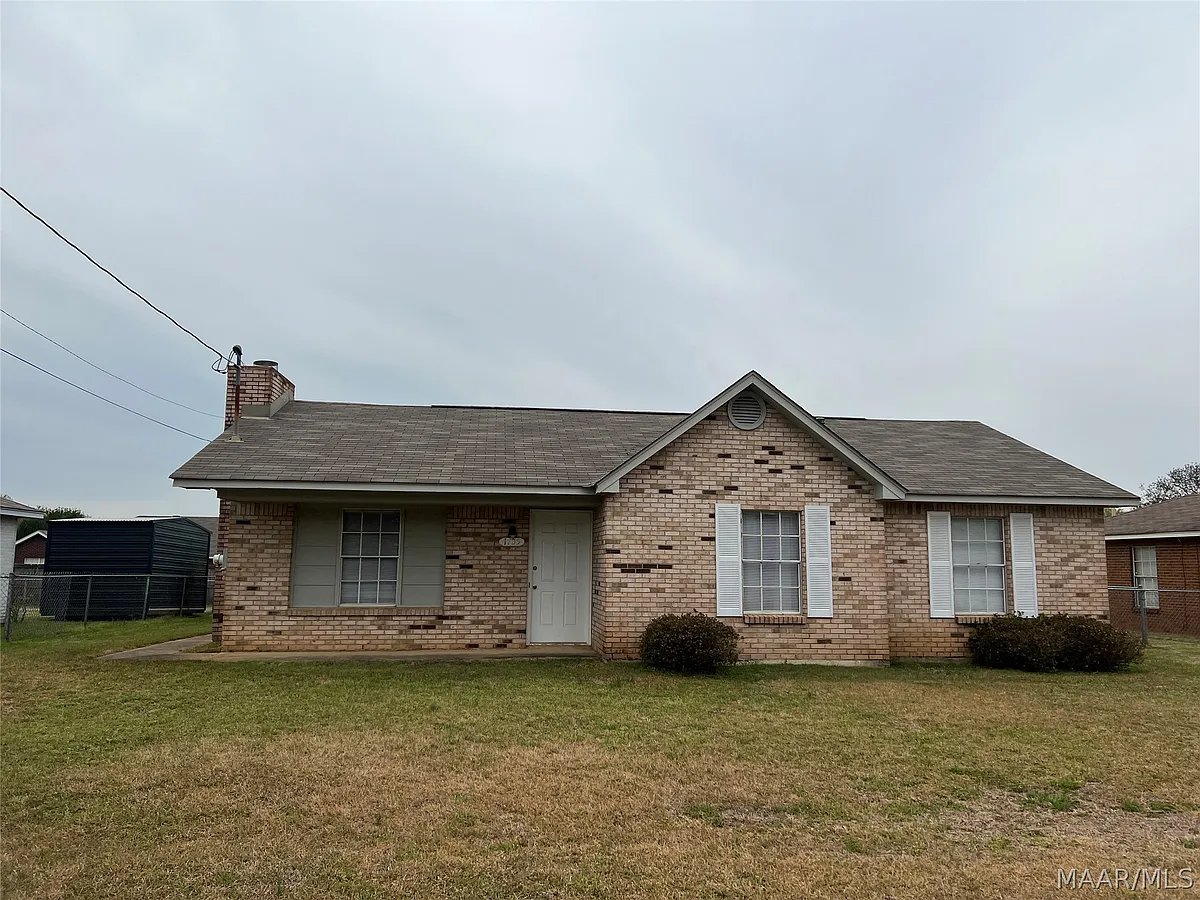 Building Photo - 1705 Deatsville Hwy