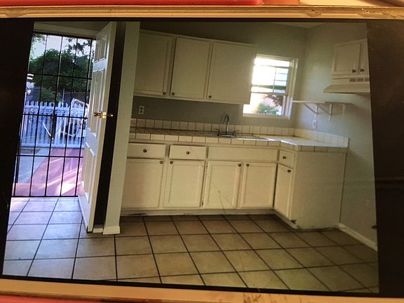 4th image of 10818 Croesus Ave