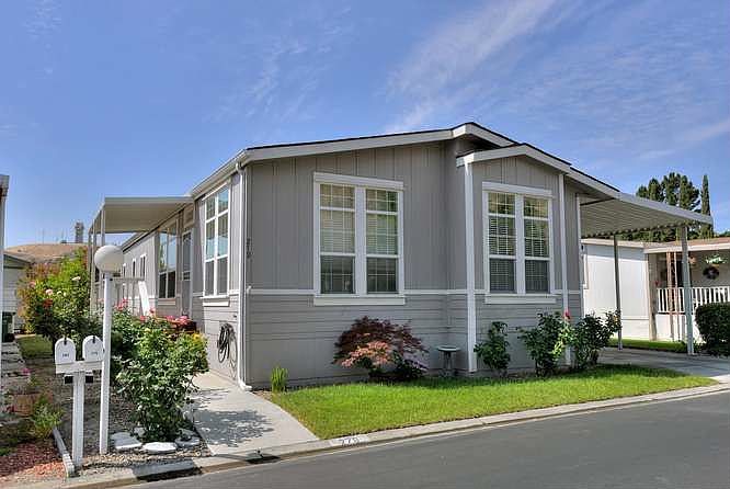 1st image of 279 Chateau La Salle Dr #279
