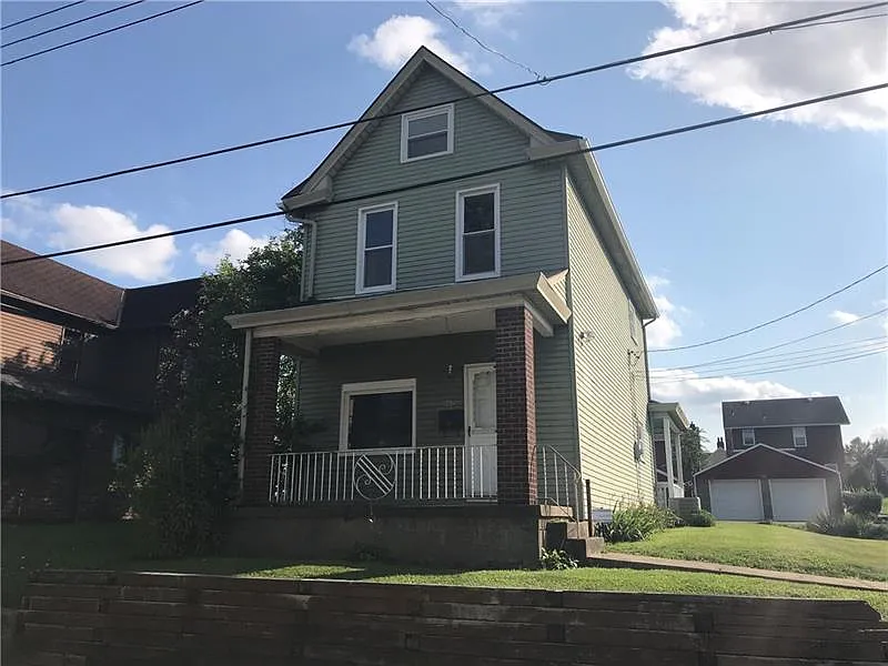 102 Peter St photo 1