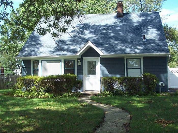 21 Cornflower Rd, Levittown, NY 11756 Zillow