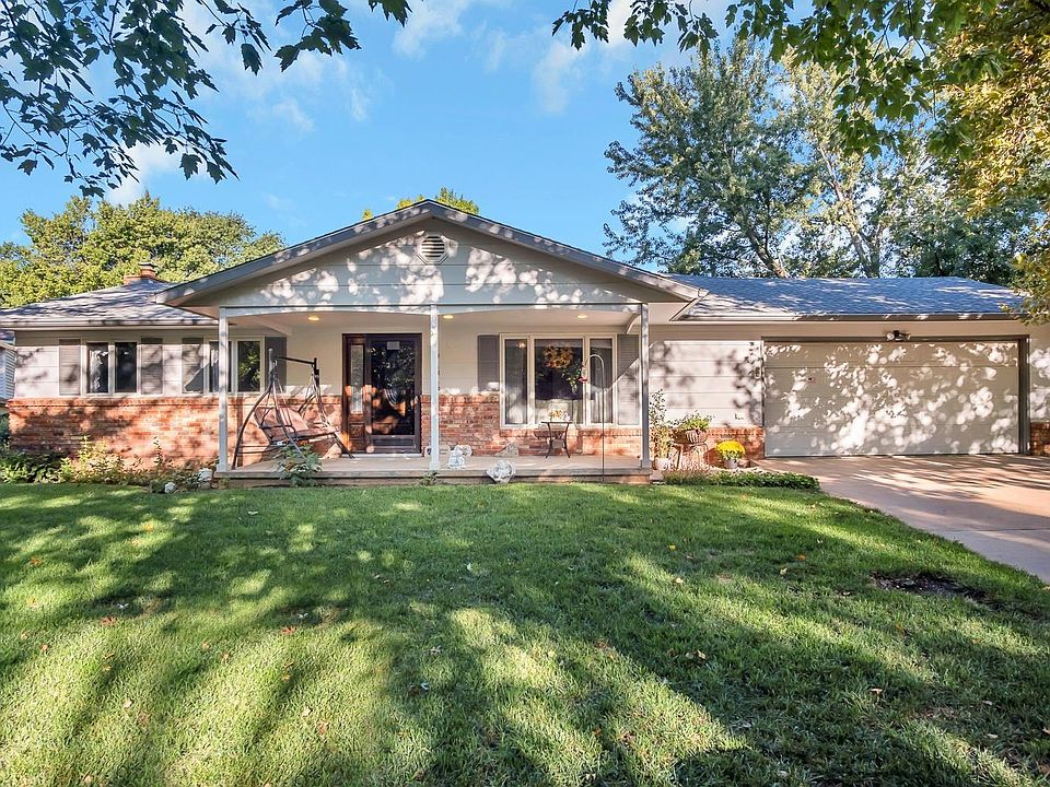 1st image of 544 Park Pl