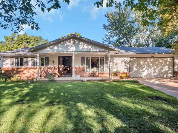 544 Park Pl, Moundridge, KS 67107