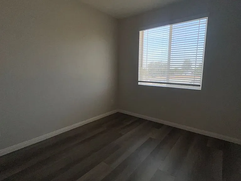 9223 Cypress Ave — Photo 7