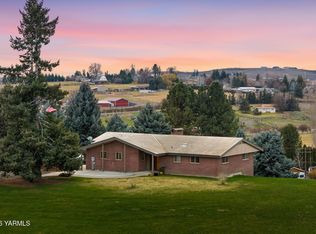 243 Collins Rd, Selah, WA 98942