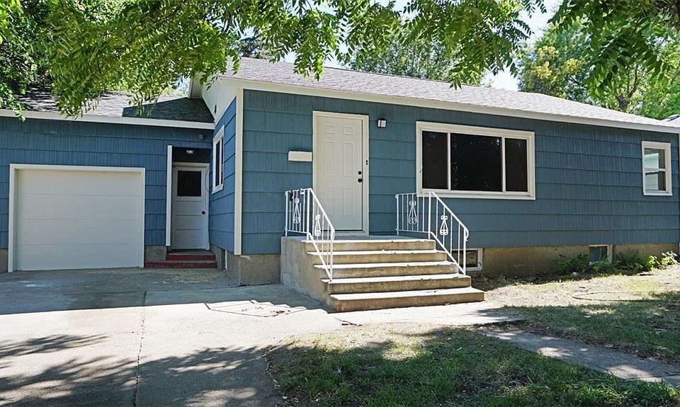 1st image of 812 Alderson Ave