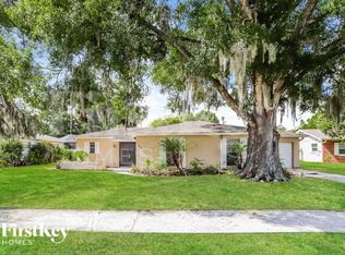 1005 Greenbriar Dr, Brandon, FL 33511