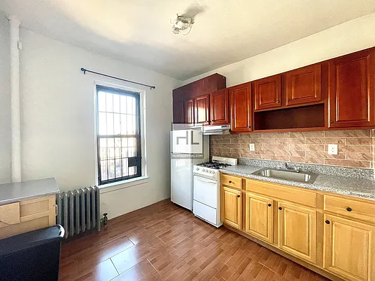 Rented by Highline Residential | media 4