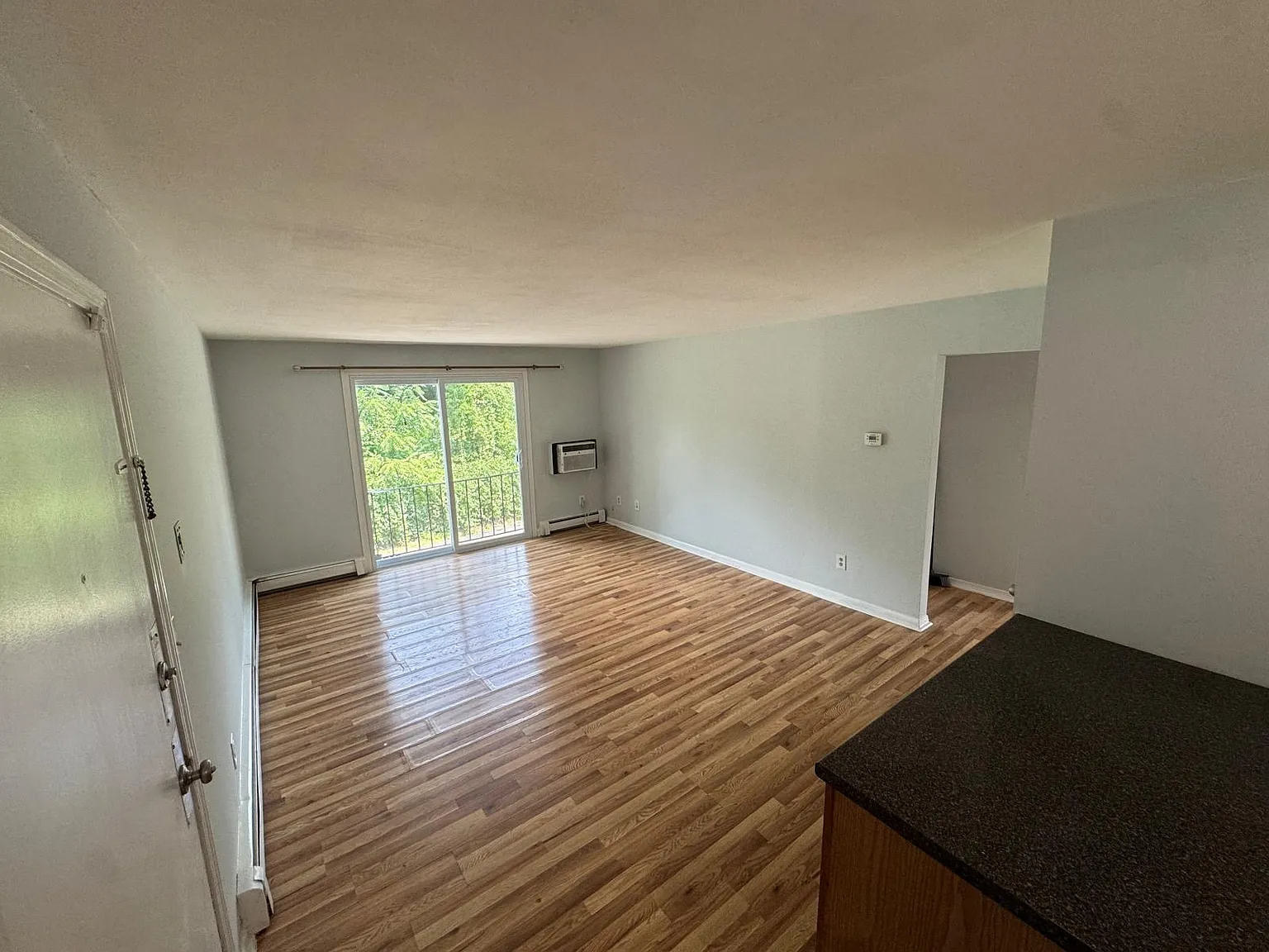 2 bed, 713 sqft, $2,250 — Photo 2