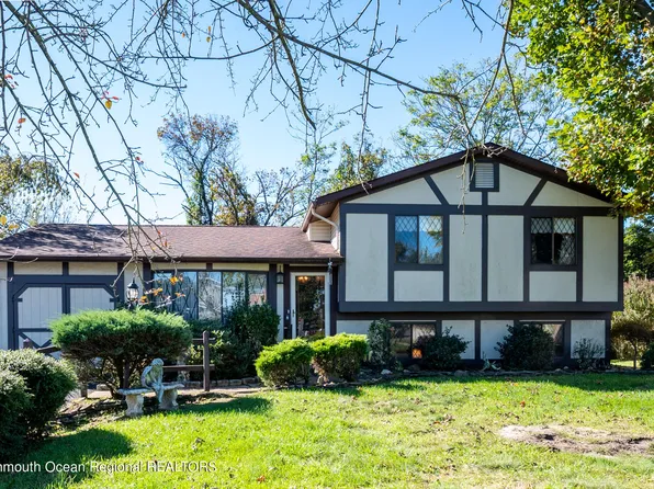 1034 Feathertree Drive, Toms River, NJ 08753