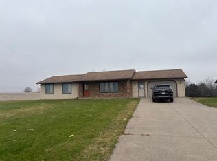 5520 County Road U, Potosi, WI 53820