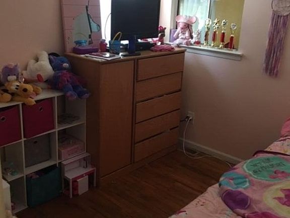 5th image of 2811 Acorn Ave