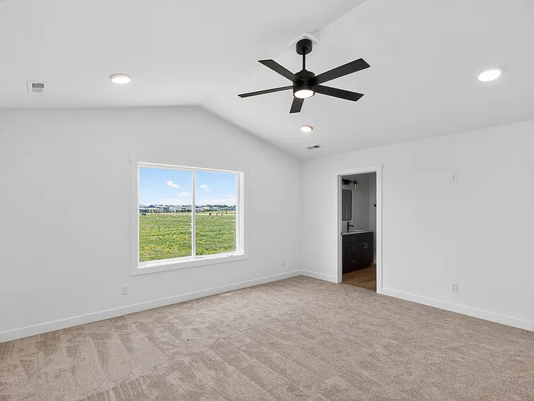 1100 NW Sproul Dr — Photo 13
