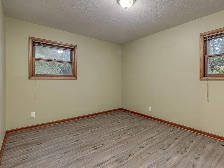 11835 NE Couch St — Photo 15