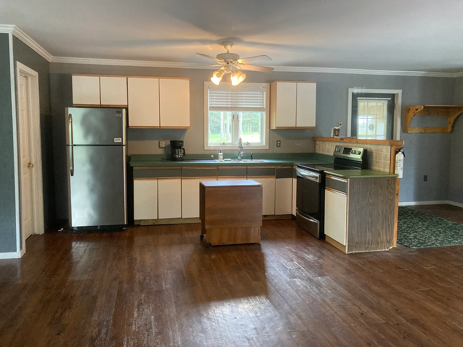 1 bed, 1089 sqft, $1,950 — Photo 3