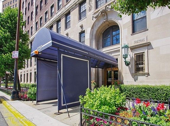 2nd image of 3750 N Lake Shore Dr APT 9E