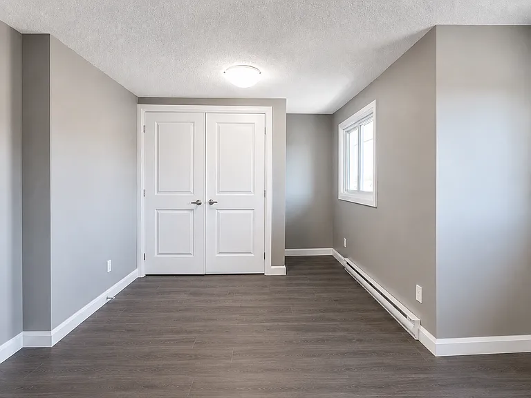 735 Lasalle Blvd — Photo 11