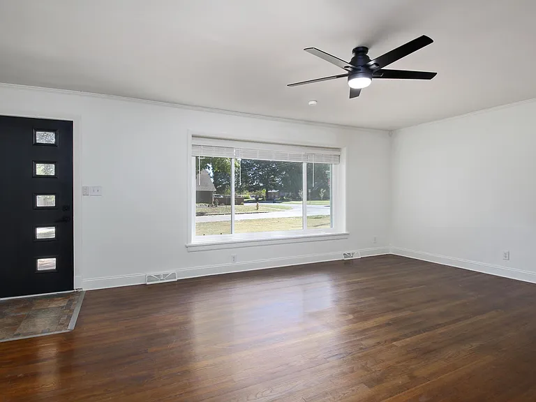 2751 S Wallis Smith Blvd — Photo 4