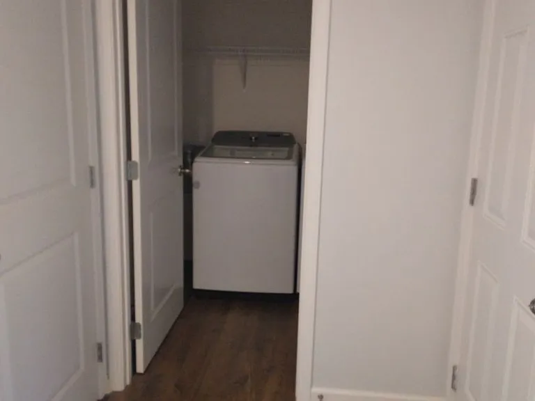 220 Greene Ln — Photo 5