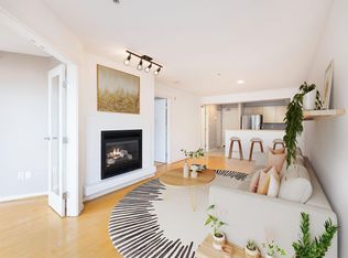 2768 Cranberry Dr #310, Vancouver, BC V6K 4V1