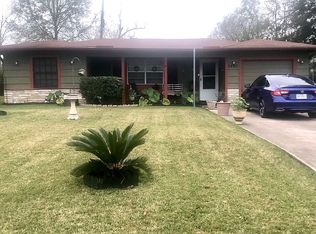 2480 Overbrook Ln, Beaumont, TX 77703