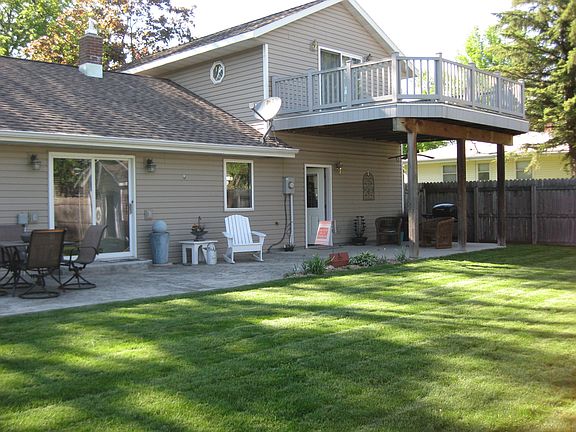 back; 2nd floor deck