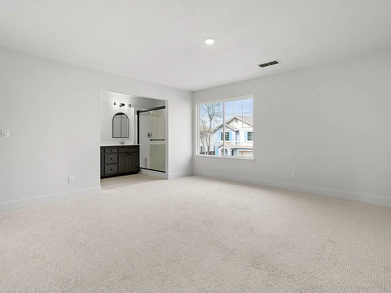 527 Scudero Cir — Photo 23
