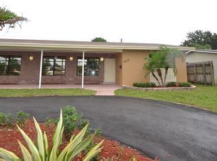 4015 W Park Rd, Hollywood, FL 33021