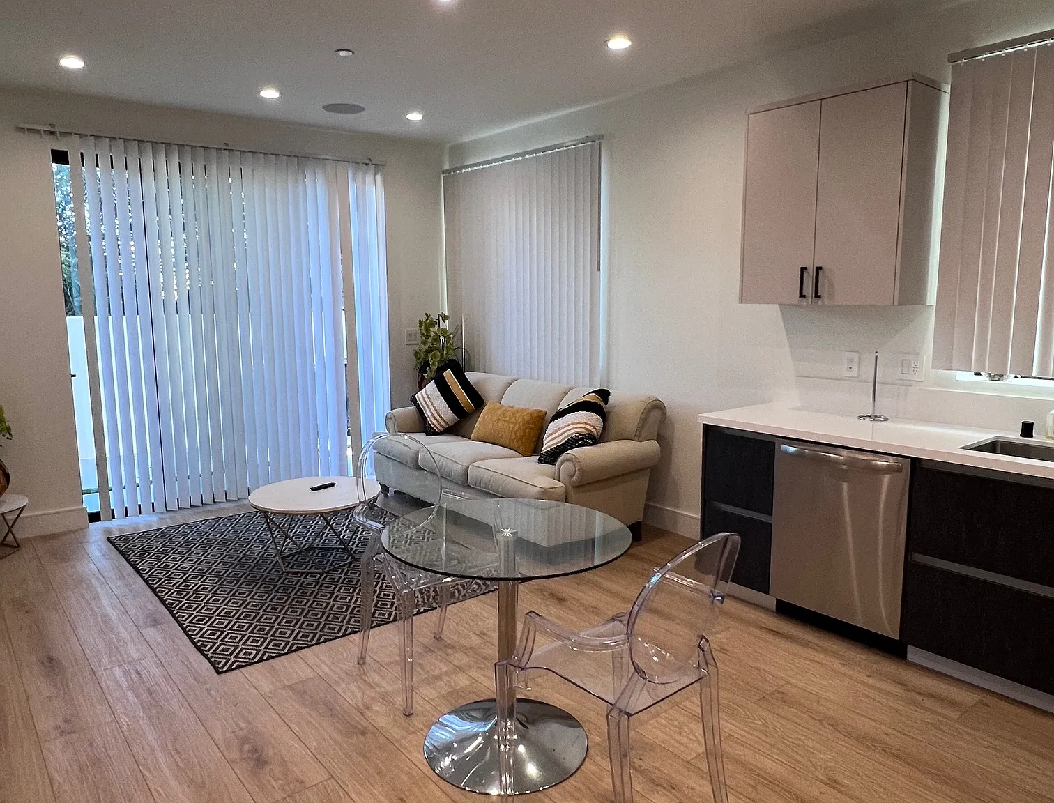 1 bed, 600 sqft, $2,000 — Photo 4