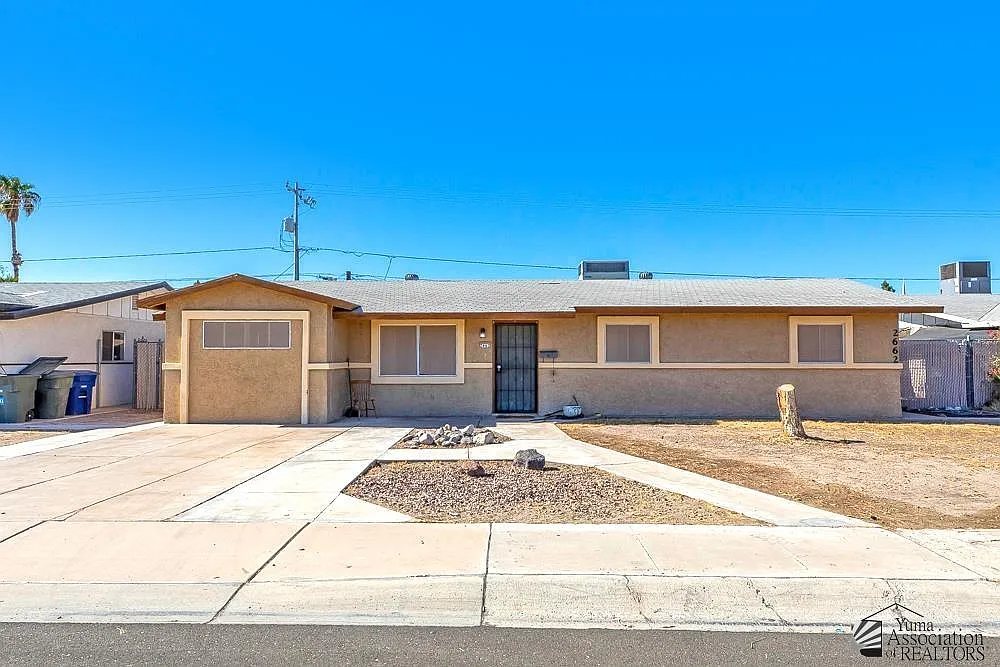 4 bed, 2.0 bath, 1443 sqft, $1,450 — Photo 1