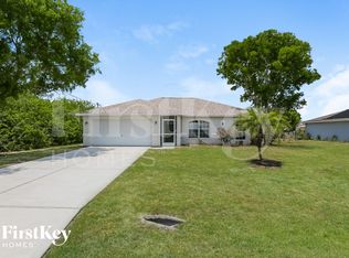 215 Mossrosse St, Fort Myers, FL 33913