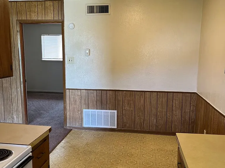 2902 Lake Rd — Photo 4