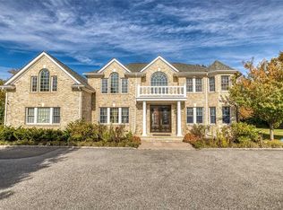 161 Old Westbury Rd, Old Westbury, NY 11568