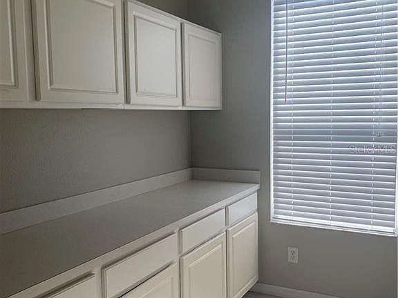 5th image of 152 Pacific Ave